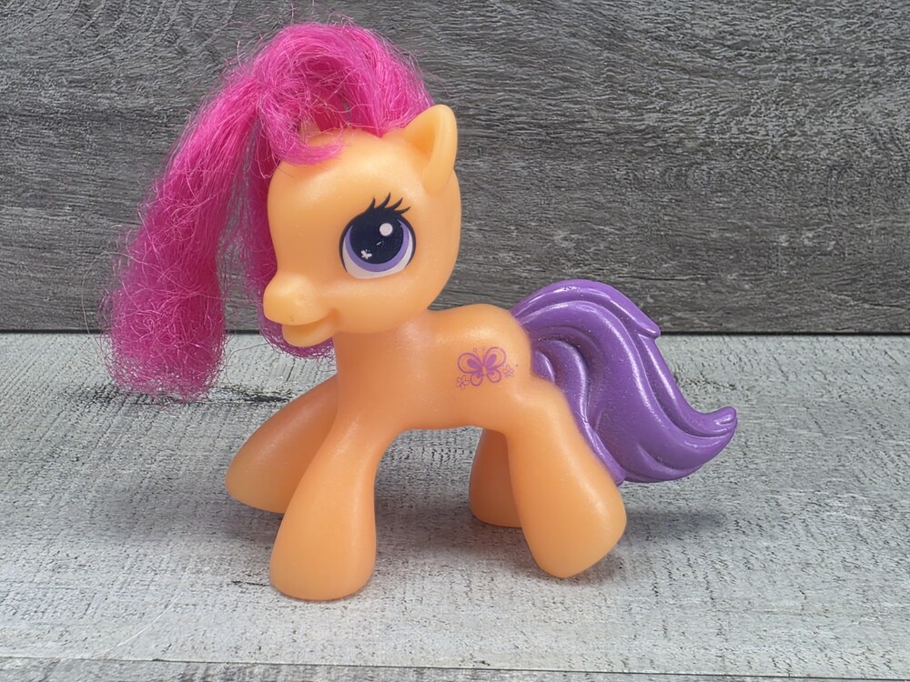 2009 Hasbro Mcdonalds Happy Meal Toy MLP My Little Pony Scoot A Loo 105